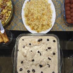 A picture of White sauce chicken steak.