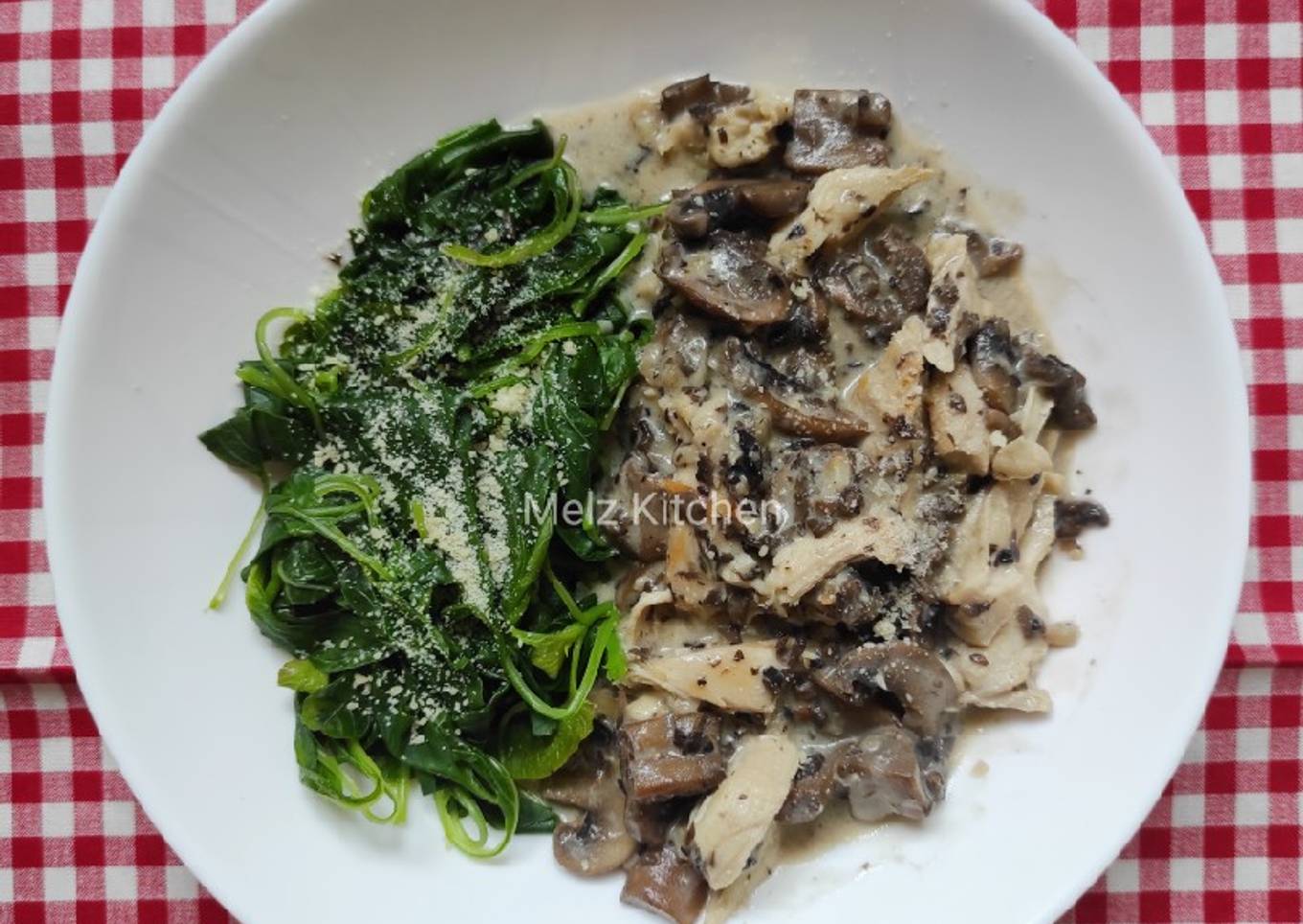 Chicken Spinach (Mushroom Sauce)