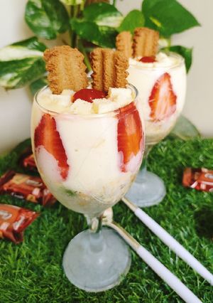 A picture of Mix Fruits Trifle 😋😋.