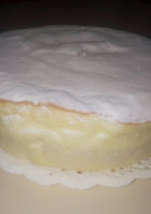 Una foto de Cheesecake japonés, no se baja y tiembla