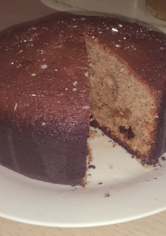 Una foto de Mini cake de frutos secos y té