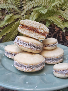 Una foto de Alfajores de maicena sin manteca