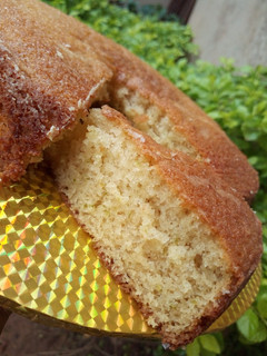 A picture of Lemon cake.