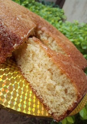 A picture of Lemon cake.