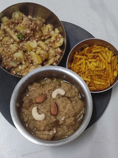 ફરાળી બટાકા નું શાક રેસીપી મુખ્ય ફોટો
