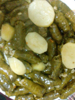 صورة لوصفة محشي ورق عنب (يالنجي)