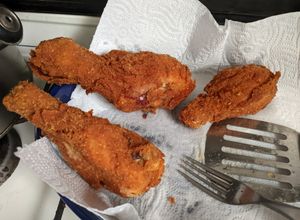 Una foto de Patas de pollo frito tipo kfc