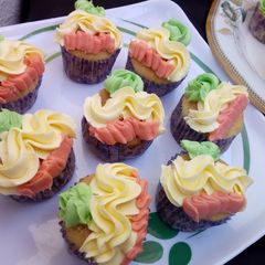 A picture of Cupcakes.