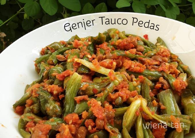 40. Tumis Genjer Tauco Pedas