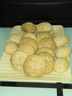 A picture of Traditional cookies (gireba).