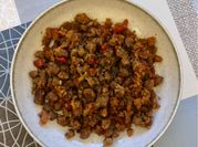 Una foto de migas coliflor