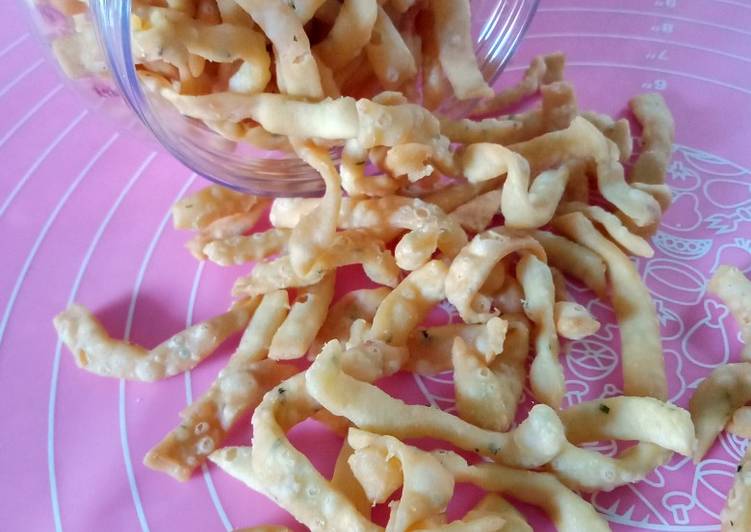 Resep Unik Stik Bawang / Kue Bawang Renyah Tanpa Penyedap Rasa Mantul Banget