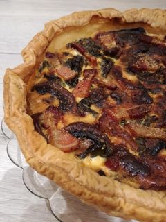 Una foto de Tarta champiñones-Kale-tocino