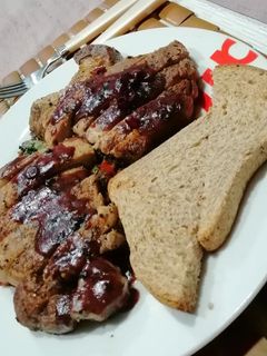 Una foto de Lomo de cerdo con reducción de frambuesa