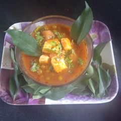 A picture of (Healthy lunch) Matar paneer ki Sabji.