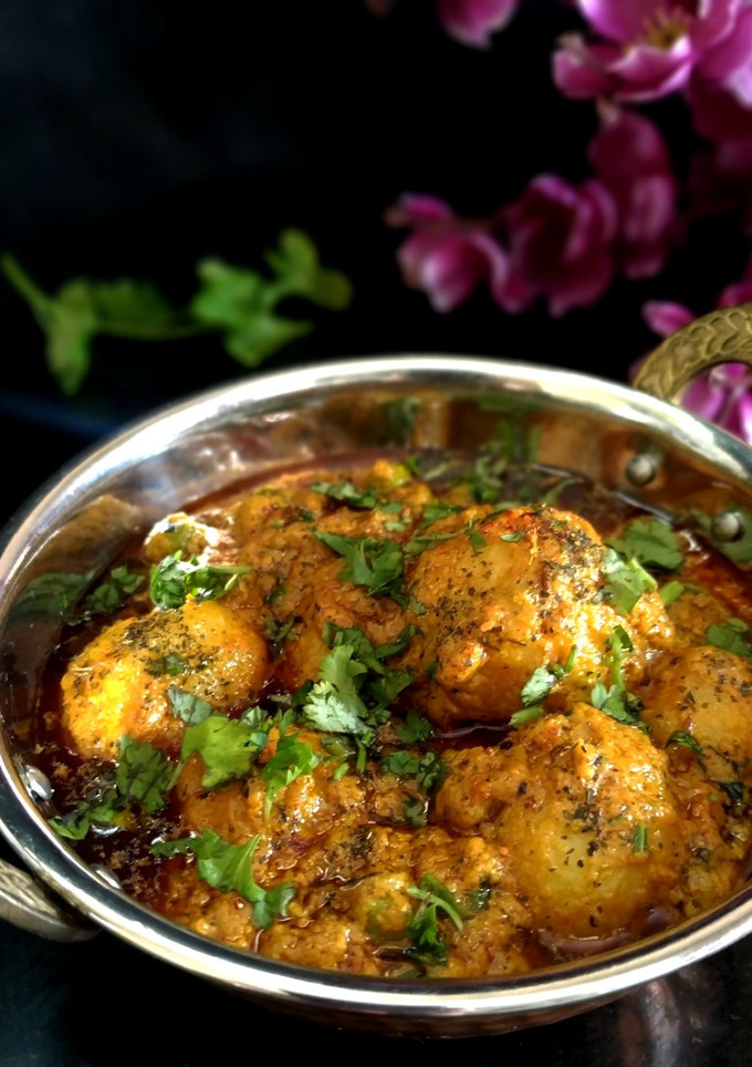 A picture of "Lababdar Aloo -Mattar".