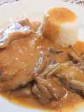 Fricandó de ternera y setas variadas