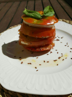 Una foto de Tomate a la plancha con Mozzarella