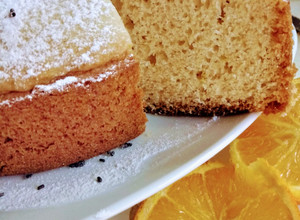 Una foto de Bizcochuelo de naranja fácil y esponjoso #Merienda