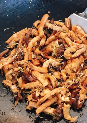 Hình của món Tàu hủ nấm xào sả 🌳🌶.