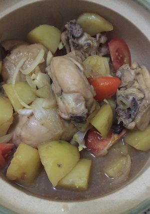 Foto resep Semur Ayam Kentang Paling Simple