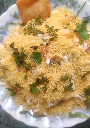 A picture of Bhel Puri.