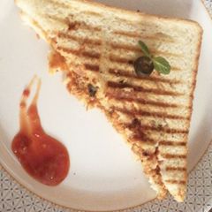 A picture of Grilled pizza sandwich.