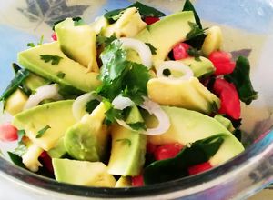 Una foto de Ensalada Fresca con Aguacate (palta)