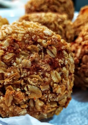 Una foto de CROQUETAS Con Chorizo Cubiertas con Hojuelas de Avena...!😋