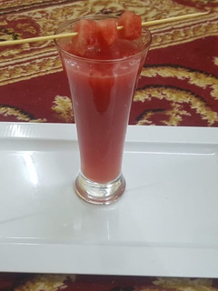 புத்துணர்ச்சி ஊட்டும்      தர்பூசணி ஜூஸ் செய்முறை முக்கிய புகைப்படம்