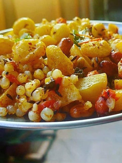 साबूदाने की खिचड़ी(Sabudana ki khichdi recipe in Hindi) रेसिपी मुख्य फोटो