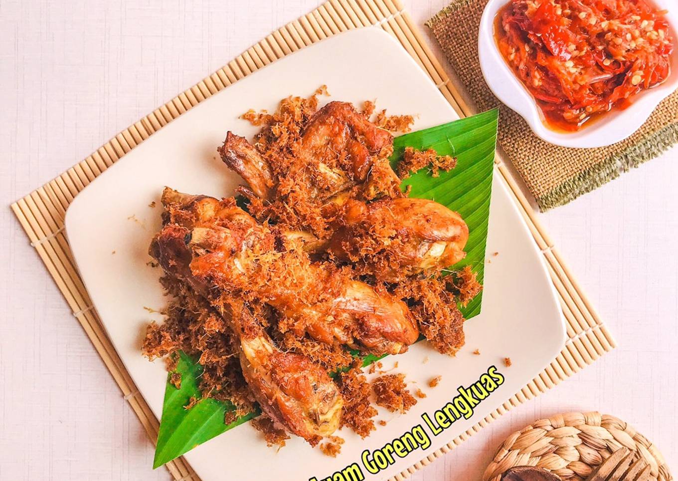 Ayam Goreng Serundeng Lengkuas