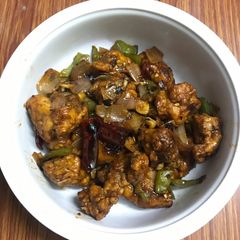 A picture of Chilli garlic chicken.