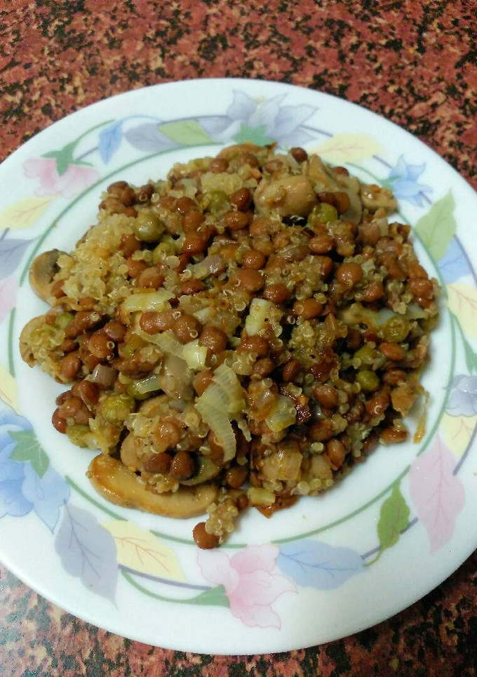 Una foto de Quinoa con lentejas