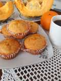 Muffinki dyniowo - pomarańczowe z musem śliwkowym