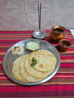 सांजोऱ्या/शिरा पोळी (sanjori recipe in marathi) रेसिपी चे मुख्य फोटो