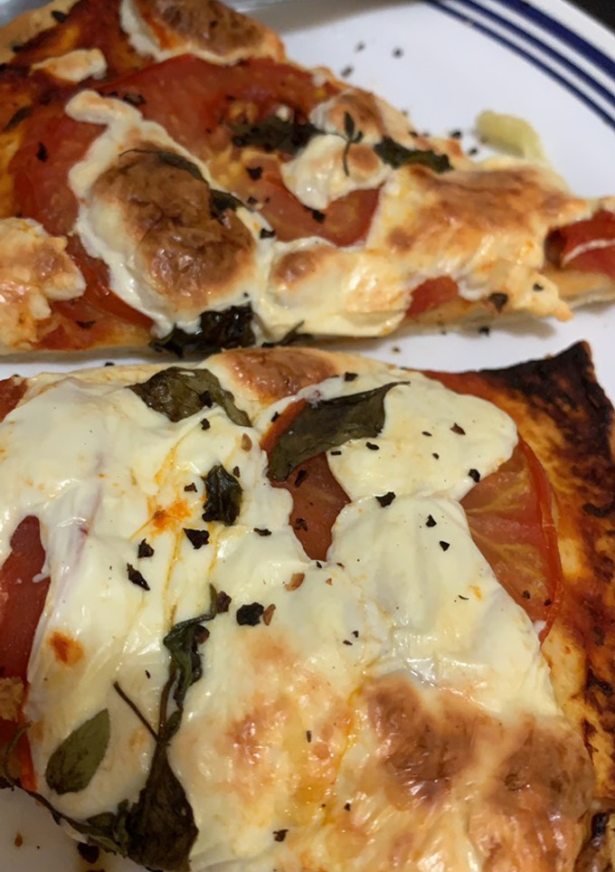 Una foto de Pizza margarita casera
