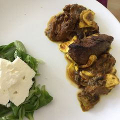 A picture of Pork zucchini & valerian salad with greek feta.