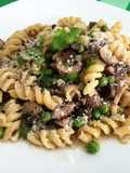 Pasta with Mushrooms and Peas