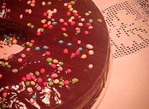 Foto di Ciambella con glassa al cioccolato