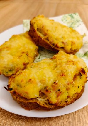 Sonkás melegszendvicskrém 🍞🥪🧄🧀 recept fotója