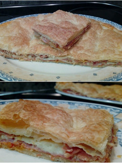 Una foto de Empanada de jamón y queso