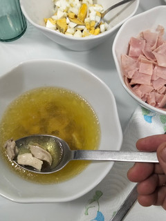 Una foto de Consomé de pollo