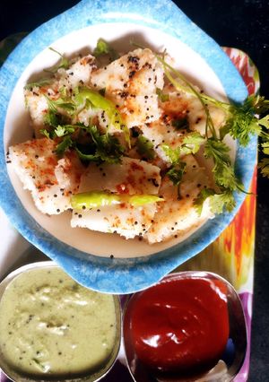 ઇદડા(Idada Recipe in Gujarati) રેસીપી મુખ્ય ફોટો