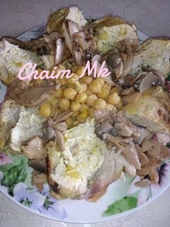 صورة لوصفة دجاج محشي مع صلصة فطر 🍄