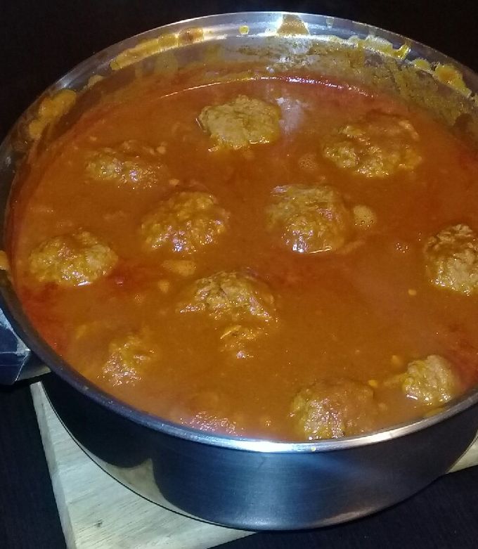 Una foto de Albóndigas súper picantes (red hot chilli meatballs)