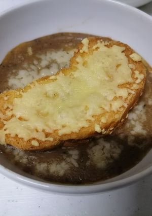 Una foto de Sopa de cebolla