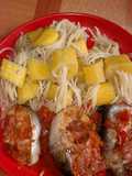 Spagetti with boiled plantain and fish