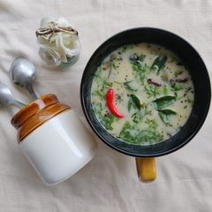 A picture of Gujarati Kadhi.