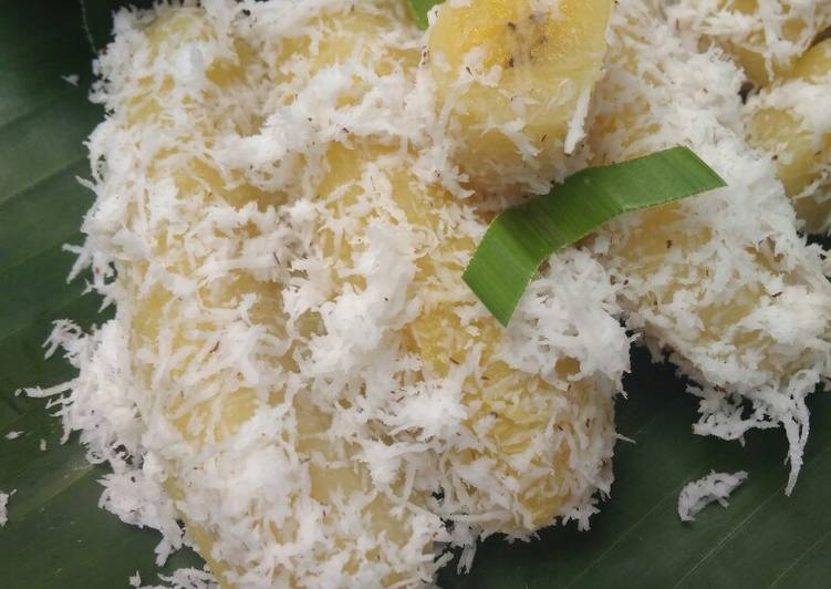 Coconut banana kukus